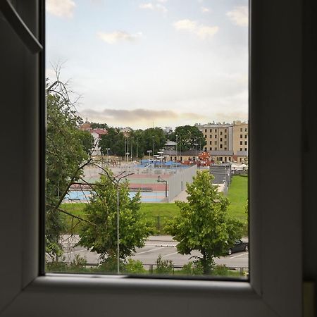ריגה Nice & Cheap Apartment And Free Parking מראה חיצוני תמונה